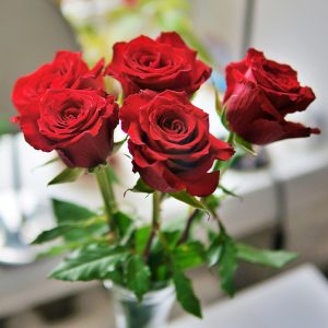 Ramo fúnebre de rosas rojas